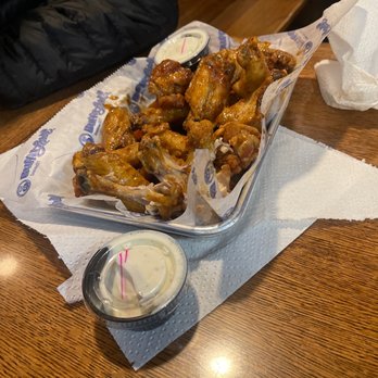 BuffaLouie's - Chicken Wings Near Me - Bloomington, Indiana