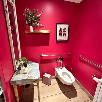 Centrolina - Bathroom - Italian Near Me - Washington, DC, District of Columbia