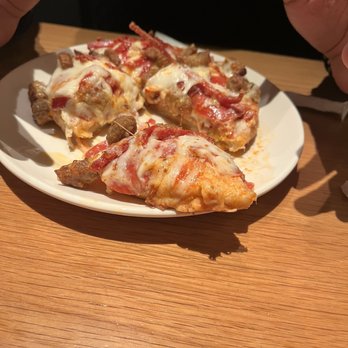 BJ's Restaurant & Brewhouse - Sausage and bacon (should have been pepperoni and bacon) - Breweries Near Me - Columbia, South Carolina