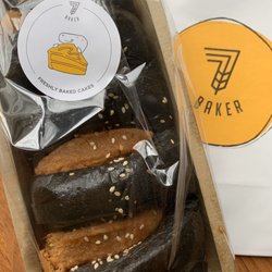 7 Baker - Salted egg yolk and pork floss bread! Love this!!