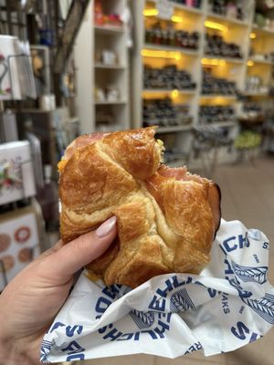 Froehlich's Bakery by null