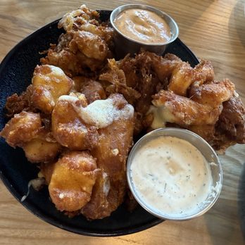 Ash & Elm Cider - Cheese curds - Cideries Near Me - Carmel, Indiana