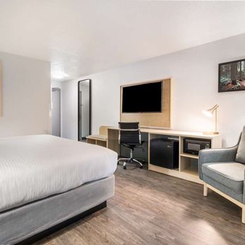Shilo Inns Beaverton - ADA King - Hotels Near Me - Portland, Oregon Shilo Inns Beaverton - ADA King - Hotels Near Me - Portland, Oregon