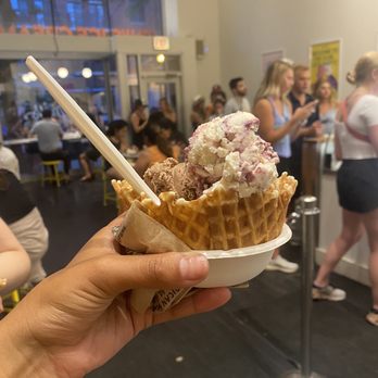 Jeni's Splendid Ice Creams - Ice Cream & Frozen Yogurt Near Me - Chicago, Illinois
