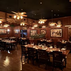 Enzo's Bistro and Bar Rancho Mirage - Huge dining areas.
