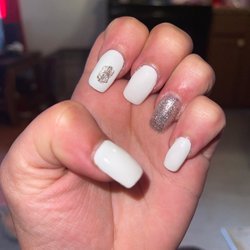Le Nails