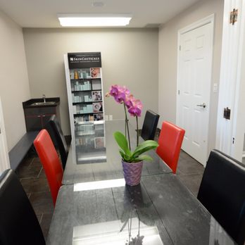 DermEffects - Dermatologists Near Me - London, Ontario