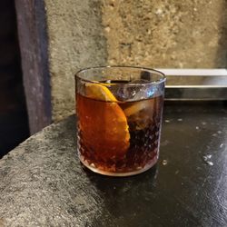 Vermut Preparado en Barrica: Cinzano1757 Reserva, Campari, Noilly Prat Extra Dry, Fino Tio Pepe, y Chartreuse Verde. Outstanding!