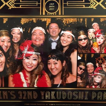 Luxe Photo Hawaii - Tons of fun props! - Photo Booth Rentals Near Me