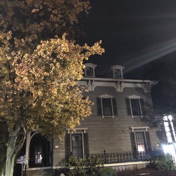 Hocus Pocus Tours - Historical Tours Near Me - Salem, Massachusetts
