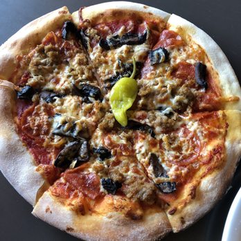 Thunderhead Brewing - Mushroom and black olive pizza - Pubs Near Me - Kearney, Nebraska