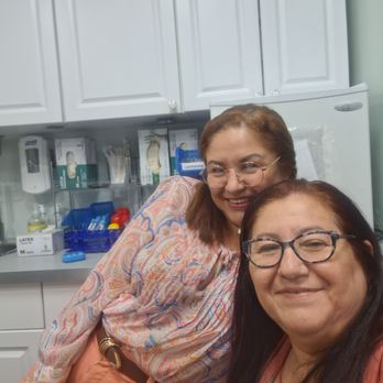 Lab Doctor - En la oficina medica lab doctor con mi hermana. - Laboratory Testing Near Me - Fort Lauderdale, Florida Lab Doctor - En la oficina medica lab doctor con mi hermana. - Laboratory Testing Near Me - Fort Lauderdale, Florida