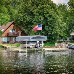 Lakeside Dock & Lift