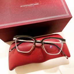 One of the prettiest eye frames I've ever bought, quality is unparalleled One of the prettiest eye frames I've ever bought, quality is unparalleled