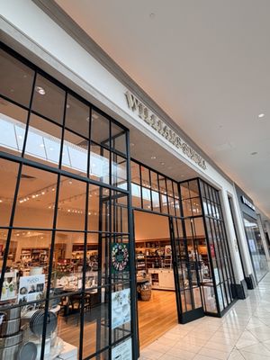 Williams-Sonoma by null
