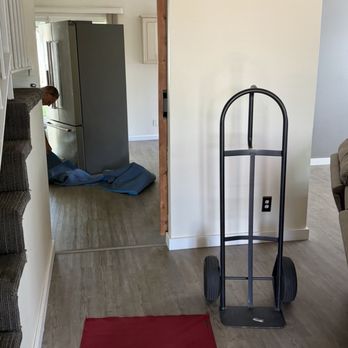 Adept Moving - Great movers - Movers Near Me - Los Angeles, California Adept Moving - Great movers - Movers Near Me - Los Angeles, California