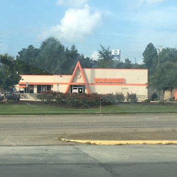 Whataburger - Building Pic - Fast Food Near Me - Clanton, Alabama