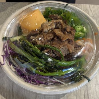 Freshroll - Lemongrass pork bowl - Pan Asian Near Me - Berkeley, California
