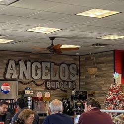 Angelo's Burgers - Inside