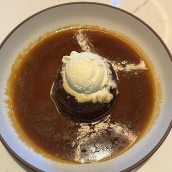 Ramsay's Kitchen - Sticky Toffee Pudding - American Near Me - Boston, Massachusetts Ramsay's Kitchen - Sticky Toffee Pudding - American Near Me - Boston, Massachusetts