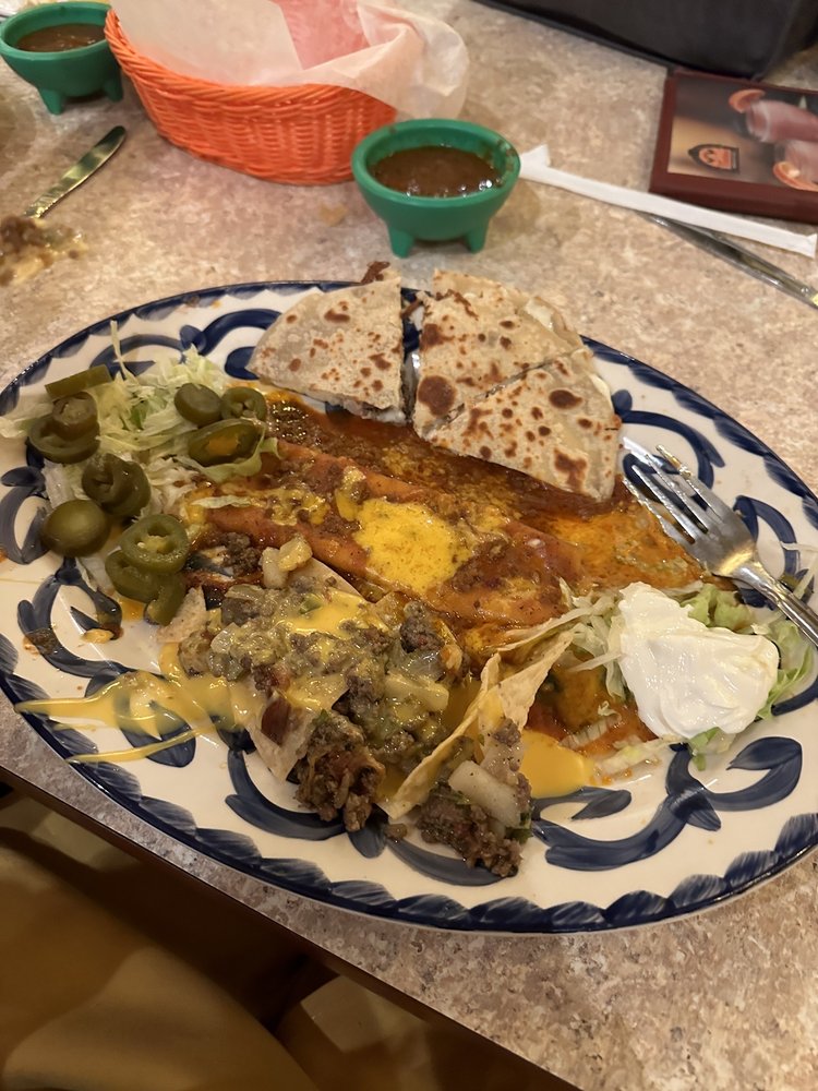 Los Gallitos Mexican Cafe