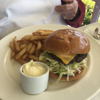 Las Brisas - Cheeseburger with fries - Mexican Near Me - Laguna Beach, California Las Brisas - Cheeseburger with fries - Mexican Near Me - Laguna Beach, California