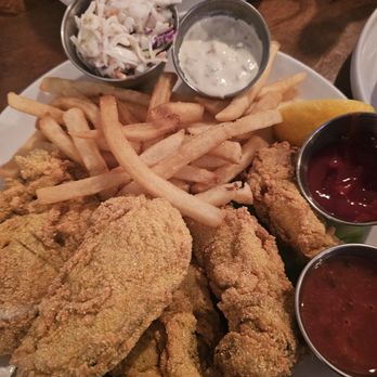 Vivolo's Chowder House - Oyster and chips - Seafood Near Me - Pacific Grove, California Vivolo's Chowder House - Oyster and chips - Seafood Near Me - Pacific Grove, California