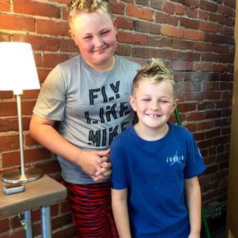 Bronsen Lasconia - Hair Stylists Near Me - Seattle, Washington Bronsen Lasconia - Hair Stylists Near Me - Seattle, Washington