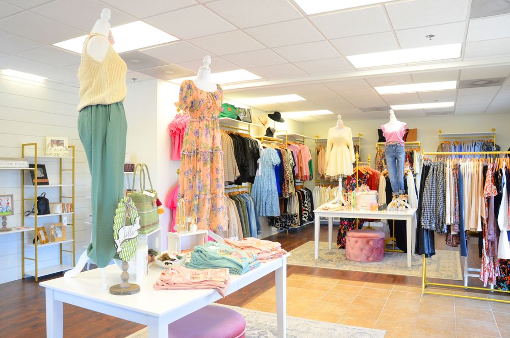 Simply Stylish Boutique Logo