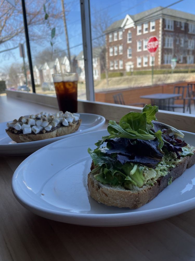 LOOKING MEADOW CAFE CLOSED Updated September 2024 22 Photos & 16