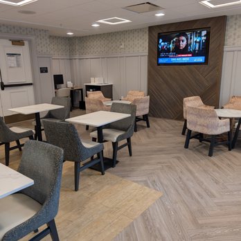 Sheraton Duluth Hotel - Club Room - Hotels Near Me - Duluth, Minnesota Sheraton Duluth Hotel - Club Room - Hotels Near Me - Duluth, Minnesota
