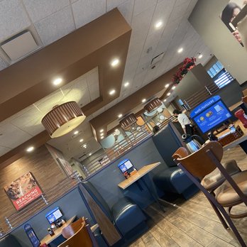 IHOP - Inside - Breakfast & Brunch Near Me - Farmingdale, New York IHOP - Inside - Breakfast & Brunch Near Me - Farmingdale, New York