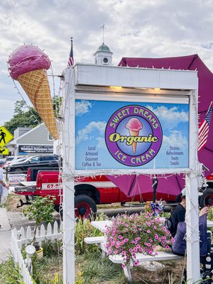 Sweet Dreams Organic Ice Cream by null