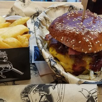 Manhattn's Burgers - Rockefeller burger - Burgers Near Me - Brussels, BRU