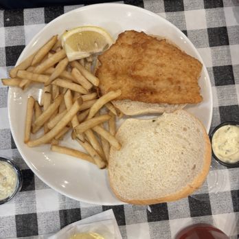 Fresh Catch - Fried Fish Sandwich - Seafood Near Me - Mansfield, Massachusetts