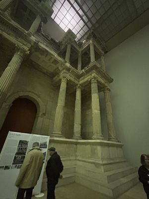 Pergamonmuseum by null