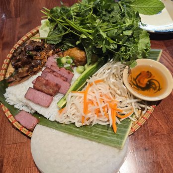 Lang Viet - Khay Cuoa Lang Viet - Vietnamese Near Me - Kent, Washington