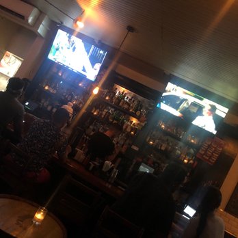 Kent Ale House - American Near Me - Brooklyn, New York
