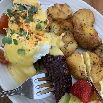 Kitchen Story - Blackstone Benedict - Breakfast & Brunch Near Me - Oakland, California Kitchen Story - Blackstone Benedict - Breakfast & Brunch Near Me - Oakland, California