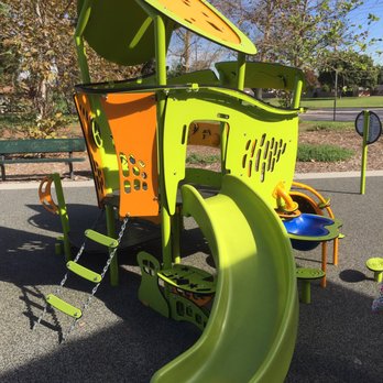 Hollydale Park - For the littler ones 11/30/16 - Parks Near Me - South Gate, California Hollydale Park - For the littler ones 11/30/16 - Parks Near Me - South Gate, California