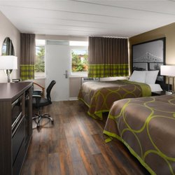 Country Squire Resort - Guest room