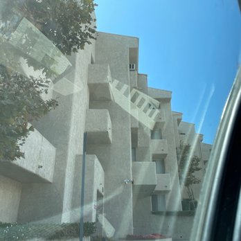 Barry Apartments - Outside - Apartments Near Me - Los Angeles, California Barry Apartments - Outside - Apartments Near Me - Los Angeles, California