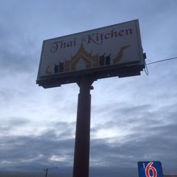 a sign for a thai restaurant a sign for a thai restaurant