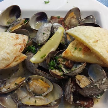 Nourish Sequim - Cider steamed clams - Gluten-Free Near Me - Sequim, Washington Nourish Sequim - Cider steamed clams - Gluten-Free Near Me - Sequim, Washington