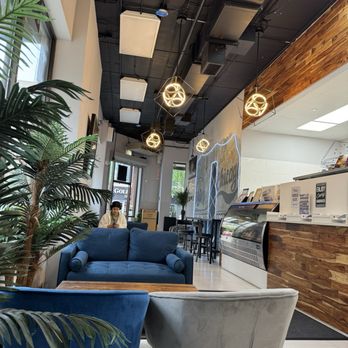 GOLD COAST CAFE - Updated March 2025 - 73 Photos & 31 Reviews - 754 N