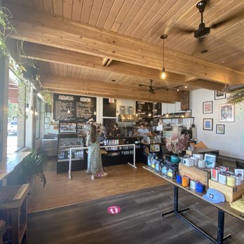 Spilt Milk - Restaurant - Cafes Near Me - Revelstoke, British Columbia Spilt Milk - Restaurant - Cafes Near Me - Revelstoke, British Columbia