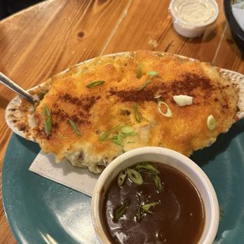 Wee Pub Beach - Cottage Pie - Irish Pub Near Me - Jekyll Island, Georgia