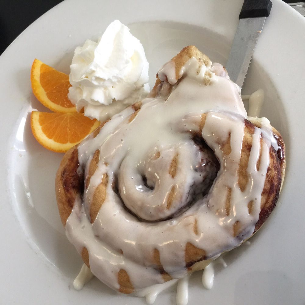 Mama's Boy - Cinnamon bun appetizer - Southern Near Me - Athens, Georgia Mama's Boy - Cinnamon bun appetizer - Southern Near Me - Athens, Georgia
