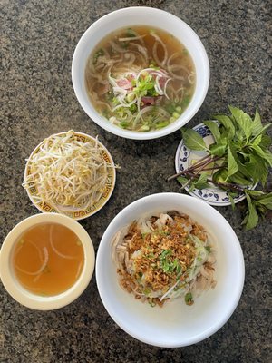Phở Bình by null
