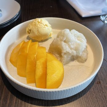 Koon Thai Eatery - Mango sticky rice with mango ice cream - Thai Near Me - Hillsdale, New Jersey